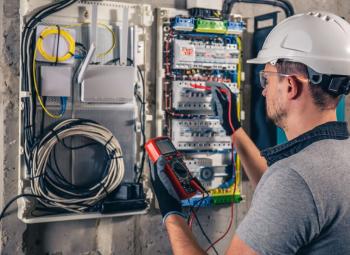 Dịch vụ bảo tr&igrave; hệ thống điện, điện lạnh shop thời trang